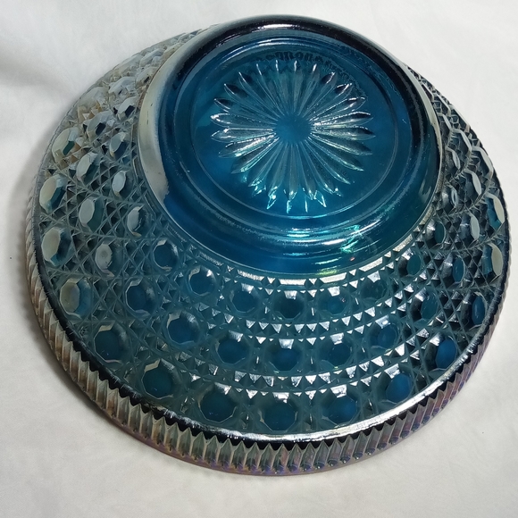 Iridescent "Windsor Blue Carnival" Glass Large Serving Decorative Bowl - Picture 7 of 11